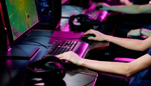 es3. Børn ved pc